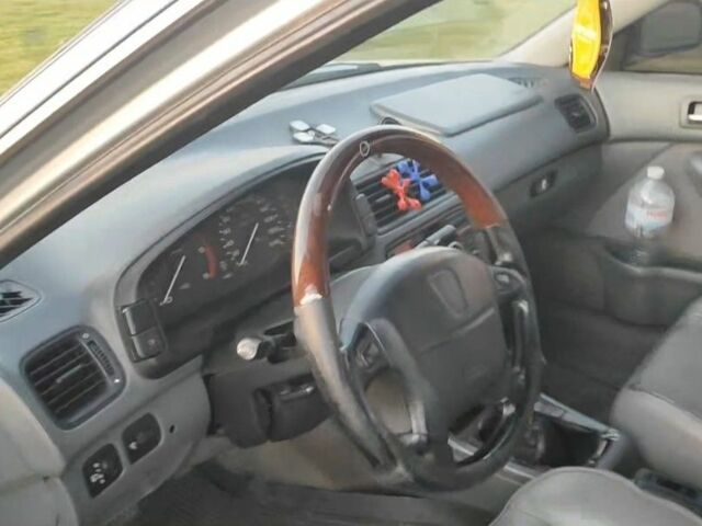 Серый Ленд Ровер Другая, объемом двигателя 2 л и пробегом 200 тыс. км за 750 $, фото 4 на Automoto.ua