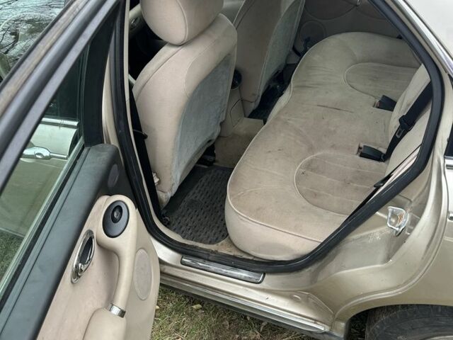 Серый Ленд Ровер Другая, объемом двигателя 2 л и пробегом 221 тыс. км за 1194 $, фото 6 на Automoto.ua