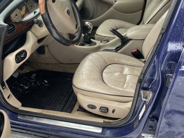 Синій Ленд Ровер Інша, об'ємом двигуна 2 л та пробігом 340 тис. км за 2975 $, фото 4 на Automoto.ua