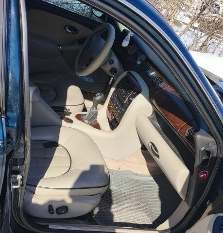 Зеленый Ленд Ровер Другая, объемом двигателя 2 л и пробегом 210 тыс. км за 3100 $, фото 4 на Automoto.ua