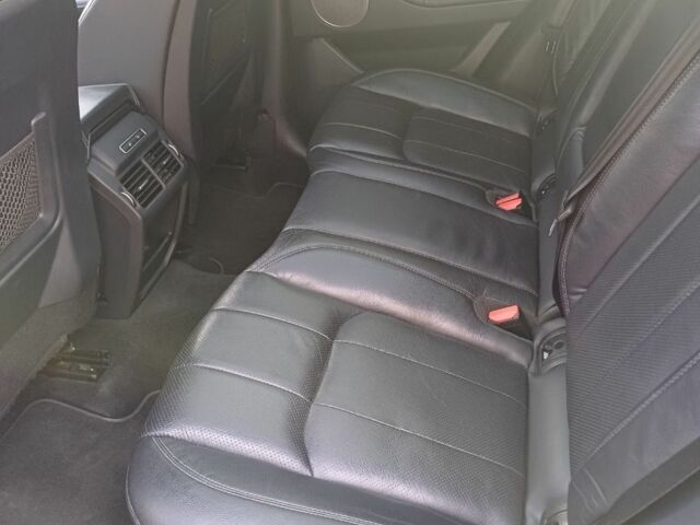 Білий Ленд Ровер Евок, об'ємом двигуна 2 л та пробігом 116 тис. км за 18000 $, фото 7 на Automoto.ua