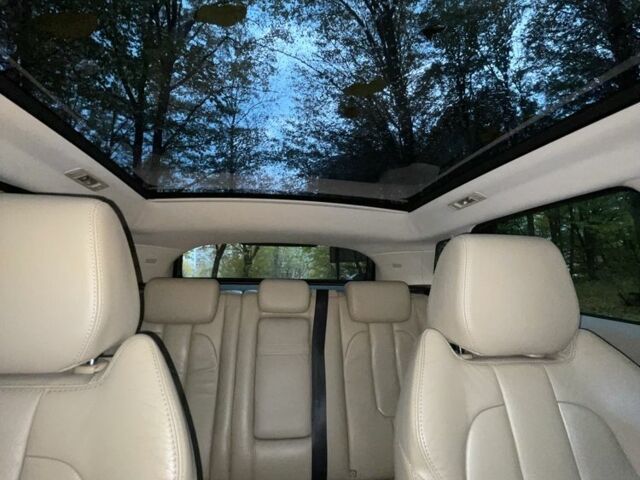 Белый Ленд Ровер Эвок, объемом двигателя 2 л и пробегом 181 тыс. км за 15800 $, фото 3 на Automoto.ua