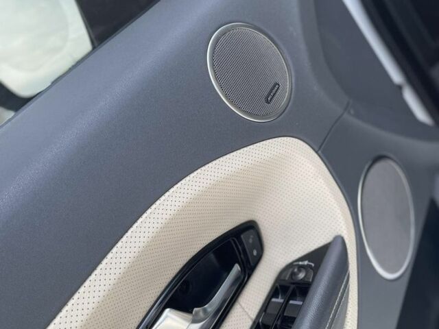 Белый Ленд Ровер Эвок, объемом двигателя 2.2 л и пробегом 209 тыс. км за 19500 $, фото 7 на Automoto.ua