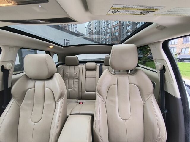 Білий Ленд Ровер Евок, об'ємом двигуна 2 л та пробігом 132 тис. км за 16500 $, фото 7 на Automoto.ua