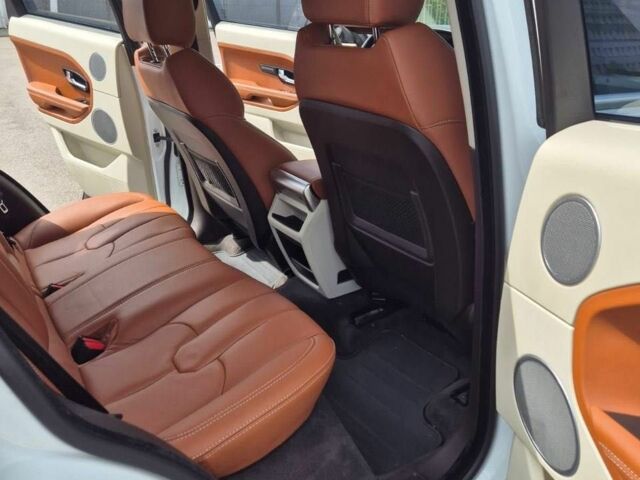 Білий Ленд Ровер Евок, об'ємом двигуна 2.2 л та пробігом 127 тис. км за 17999 $, фото 14 на Automoto.ua