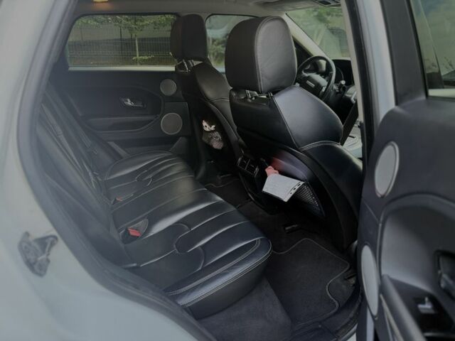 Ленд Ровер Эвок 2012 в Виннице на Automoto.ua Белый Ленд Ровер Эвок, объемом двигателя 2 л и пробегом 160 тыс. км за 16800 $, фото 17 на Automoto.ua