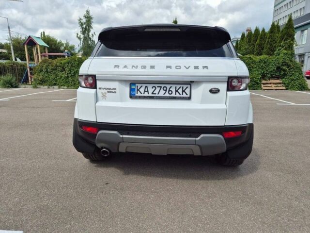 Білий Ленд Ровер Евок, об'ємом двигуна 2.2 л та пробігом 127 тис. км за 17999 $, фото 6 на Automoto.ua