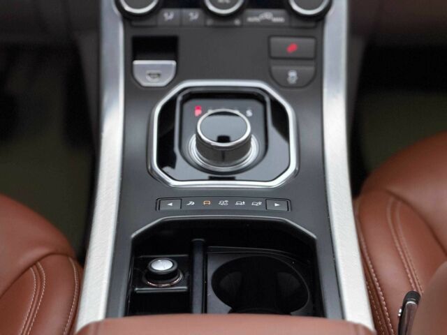 Белый Ленд Ровер Эвок, объемом двигателя 2 л и пробегом 125 тыс. км за 14800 $, фото 22 на Automoto.ua