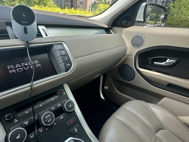 Белый Ленд Ровер Эвок, объемом двигателя 2.2 л и пробегом 168 тыс. км за 19000 $, фото 10 на Automoto.ua