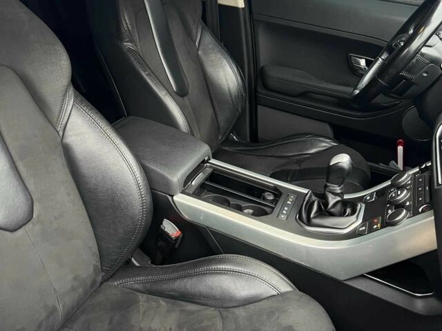 Білий Ленд Ровер Евок, об'ємом двигуна 2.2 л та пробігом 255 тис. км за 15500 $, фото 20 на Automoto.ua