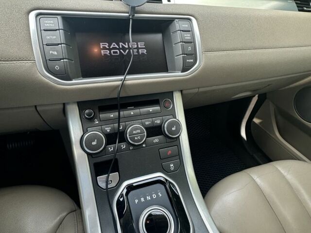 Белый Ленд Ровер Эвок, объемом двигателя 2.2 л и пробегом 168 тыс. км за 19000 $, фото 7 на Automoto.ua