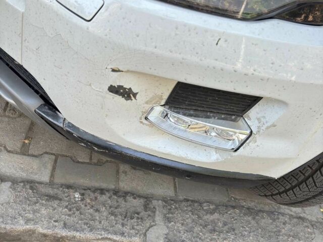 Белый Ленд Ровер Эвок, объемом двигателя 2.2 л и пробегом 145 тыс. км за 20000 $, фото 7 на Automoto.ua