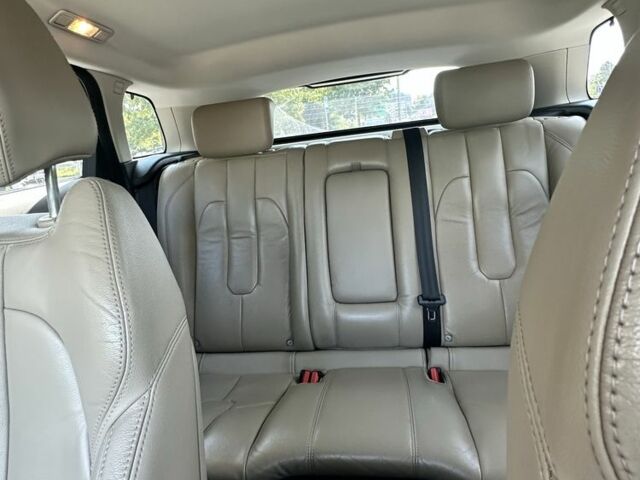 Белый Ленд Ровер Эвок, объемом двигателя 2.2 л и пробегом 168 тыс. км за 19000 $, фото 3 на Automoto.ua