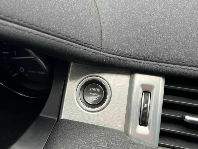 Білий Ленд Ровер Евок, об'ємом двигуна 2.2 л та пробігом 255 тис. км за 15500 $, фото 12 на Automoto.ua