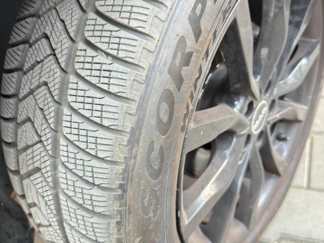 Белый Ленд Ровер Эвок, объемом двигателя 2.2 л и пробегом 145 тыс. км за 20000 $, фото 5 на Automoto.ua