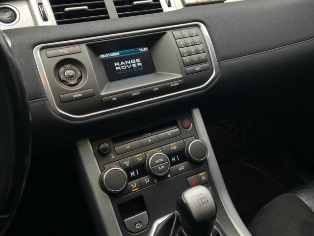 Білий Ленд Ровер Евок, об'ємом двигуна 2.2 л та пробігом 255 тис. км за 15500 $, фото 9 на Automoto.ua