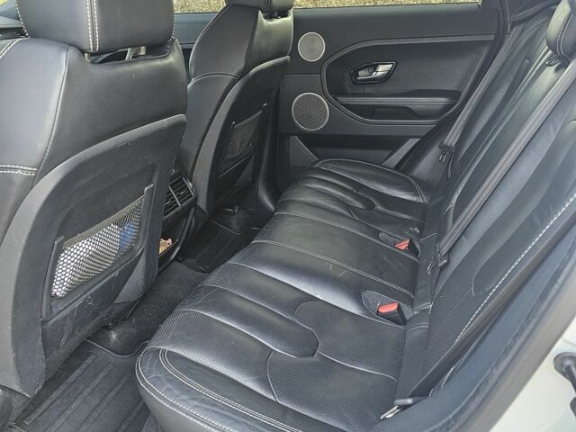 Белый Ленд Ровер Эвок, объемом двигателя 2 л и пробегом 193 тыс. км за 14300 $, фото 6 на Automoto.ua