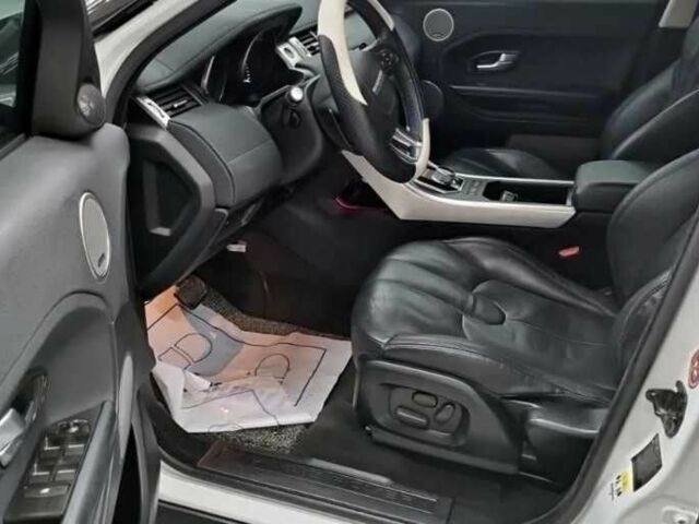 Ленд Ровер Эвок 2015 в Киеве на Automoto.ua Белый Ленд Ровер Эвок, объемом двигателя 2.2 л и пробегом 108 тыс. км за 16500 $, фото 5 на Automoto.ua