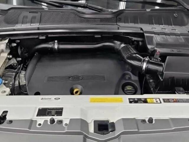 Ленд Ровер Эвок 2015 в Киеве на Automoto.ua Белый Ленд Ровер Эвок, объемом двигателя 2.2 л и пробегом 108 тыс. км за 16500 $, фото 4 на Automoto.ua