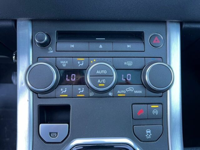 Білий Ленд Ровер Евок, об'ємом двигуна 2 л та пробігом 84 тис. км за 17800 $, фото 10 на Automoto.ua