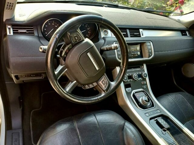 Білий Ленд Ровер Евок, об'ємом двигуна 2 л та пробігом 116 тис. км за 21300 $, фото 5 на Automoto.ua