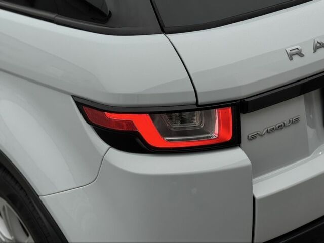 Белый Ленд Ровер Эвок, объемом двигателя 2 л и пробегом 165 тыс. км за 15400 $, фото 5 на Automoto.ua