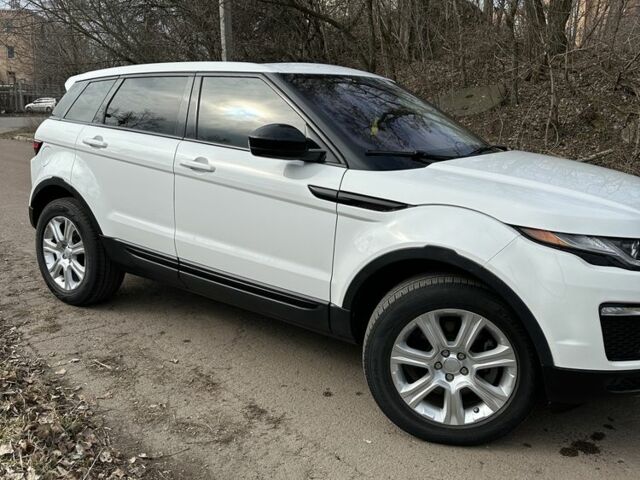 Белый Ленд Ровер Эвок, объемом двигателя 2 л и пробегом 100 тыс. км за 19800 $, фото 1 на Automoto.ua