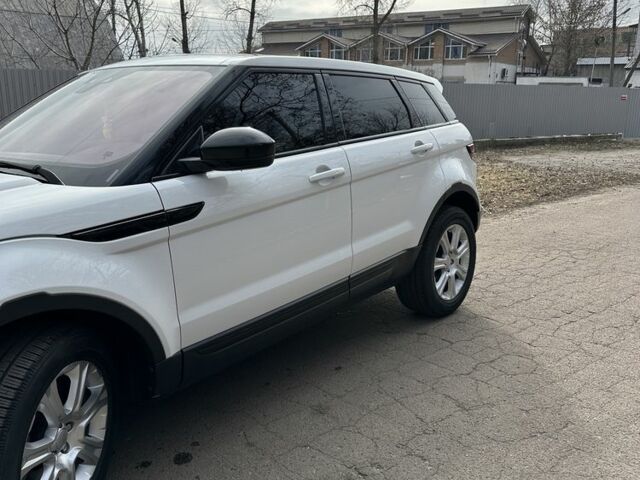 Белый Ленд Ровер Эвок, объемом двигателя 2 л и пробегом 100 тыс. км за 19800 $, фото 3 на Automoto.ua