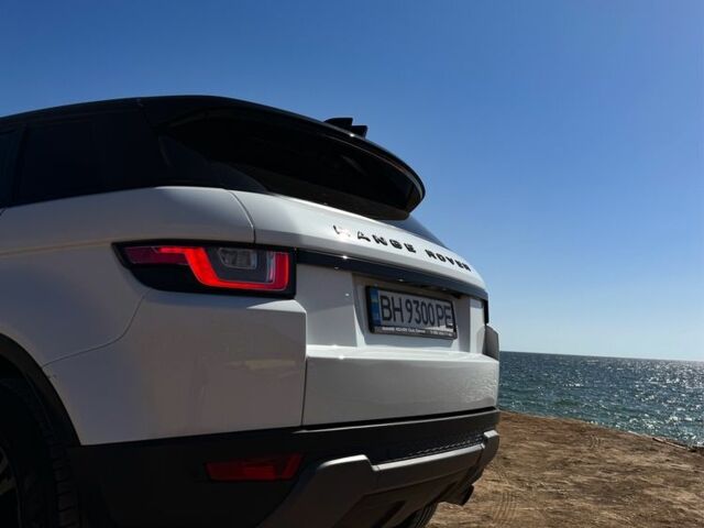 Белый Ленд Ровер Эвок, объемом двигателя 2 л и пробегом 134 тыс. км за 23400 $, фото 6 на Automoto.ua