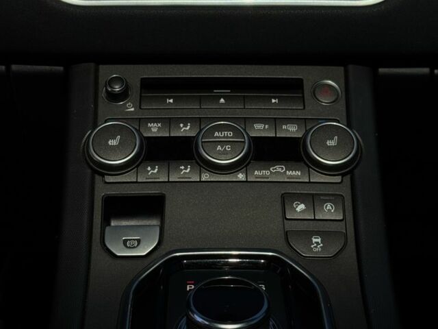 Белый Ленд Ровер Эвок, объемом двигателя 2 л и пробегом 134 тыс. км за 23400 $, фото 4 на Automoto.ua