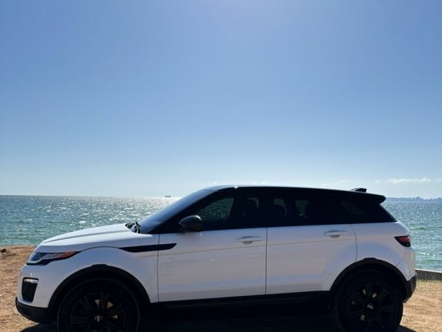 Белый Ленд Ровер Эвок, объемом двигателя 2 л и пробегом 134 тыс. км за 23400 $, фото 1 на Automoto.ua