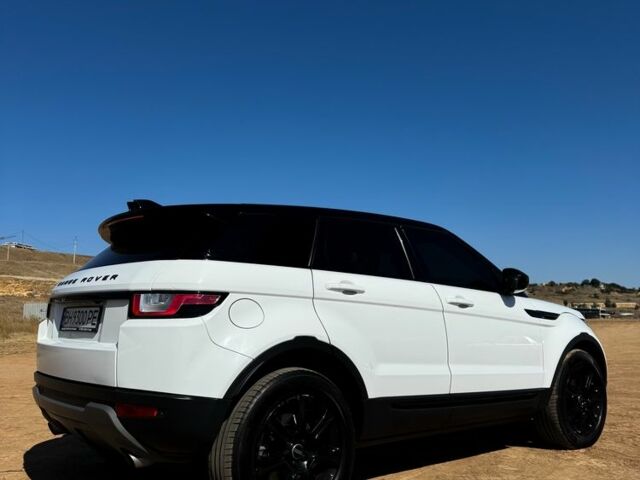 Белый Ленд Ровер Эвок, объемом двигателя 2 л и пробегом 134 тыс. км за 23400 $, фото 7 на Automoto.ua
