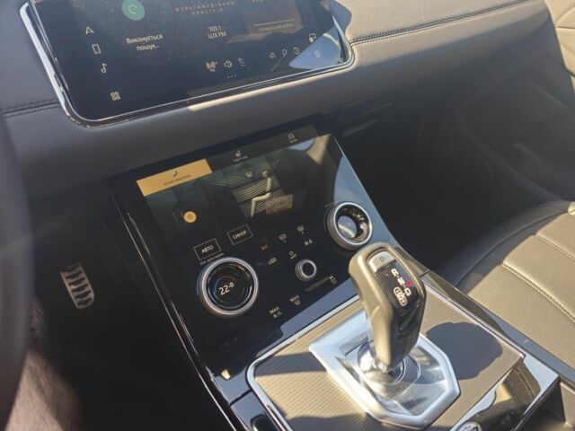 Белый Ленд Ровер Эвок, объемом двигателя 2 л и пробегом 8 тыс. км за 53000 $, фото 5 на Automoto.ua