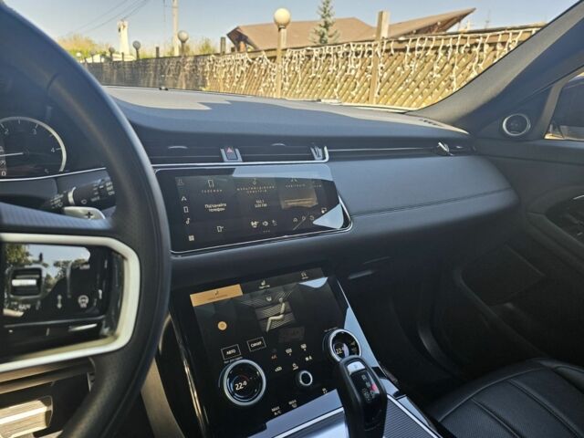 Белый Ленд Ровер Эвок, объемом двигателя 2 л и пробегом 8 тыс. км за 53000 $, фото 2 на Automoto.ua