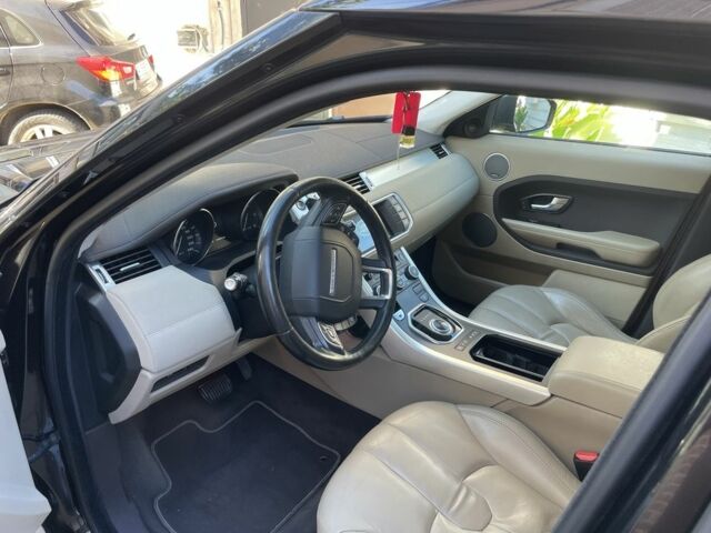 Чорний Ленд Ровер Евок, об'ємом двигуна 2.2 л та пробігом 235 тис. км за 16000 $, фото 6 на Automoto.ua