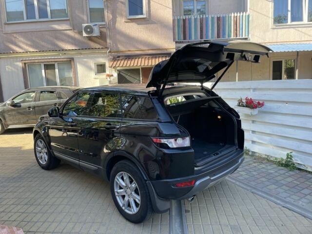 Чорний Ленд Ровер Евок, об'ємом двигуна 2.2 л та пробігом 235 тис. км за 16000 $, фото 4 на Automoto.ua