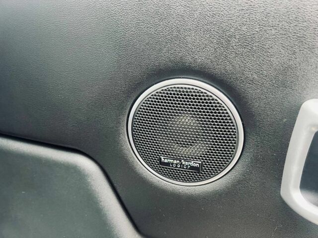 Чорний Ленд Ровер Евок, об'ємом двигуна 4.4 л та пробігом 332 тис. км за 8900 $, фото 6 на Automoto.ua