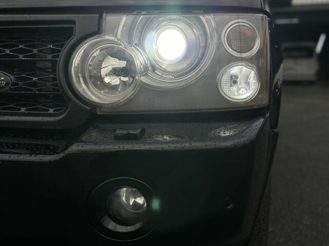 Черный Ленд Ровер Эвок, объемом двигателя 4.2 л и пробегом 307 тыс. км за 8999 $, фото 5 на Automoto.ua