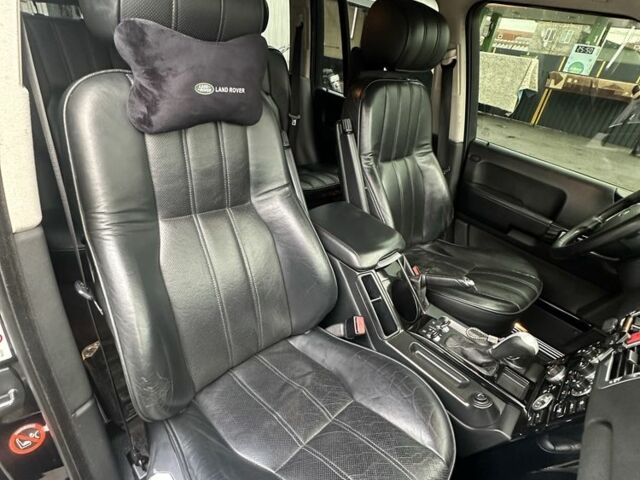 Черный Ленд Ровер Эвок, объемом двигателя 4.2 л и пробегом 307 тыс. км за 8999 $, фото 9 на Automoto.ua