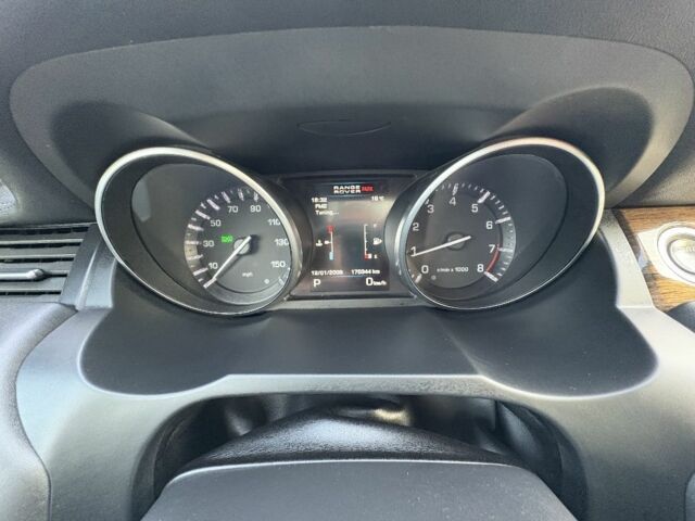 Черный Ленд Ровер Эвок, объемом двигателя 2 л и пробегом 172 тыс. км за 15500 $, фото 13 на Automoto.ua