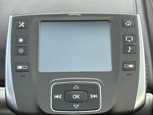 Черный Ленд Ровер Эвок, объемом двигателя 2 л и пробегом 172 тыс. км за 15500 $, фото 20 на Automoto.ua