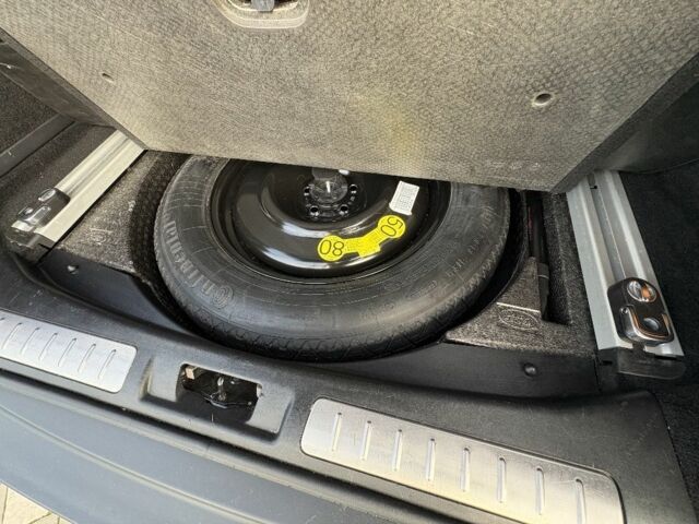 Черный Ленд Ровер Эвок, объемом двигателя 2 л и пробегом 172 тыс. км за 15500 $, фото 22 на Automoto.ua