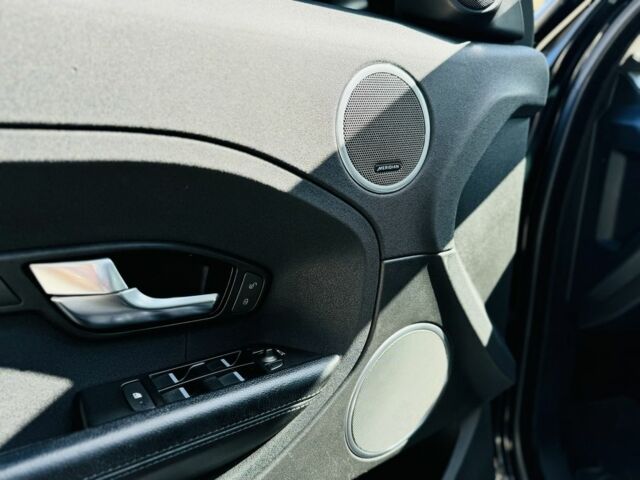 Черный Ленд Ровер Эвок, объемом двигателя 2 л и пробегом 201 тыс. км за 14999 $, фото 14 на Automoto.ua