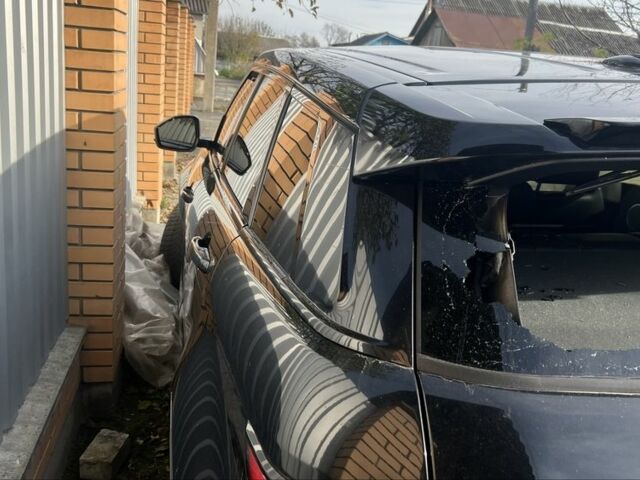 Черный Ленд Ровер Эвок, объемом двигателя 2.2 л и пробегом 170 тыс. км за 8700 $, фото 3 на Automoto.ua