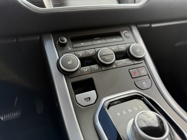 Черный Ленд Ровер Эвок, объемом двигателя 2 л и пробегом 110 тыс. км за 13650 $, фото 6 на Automoto.ua