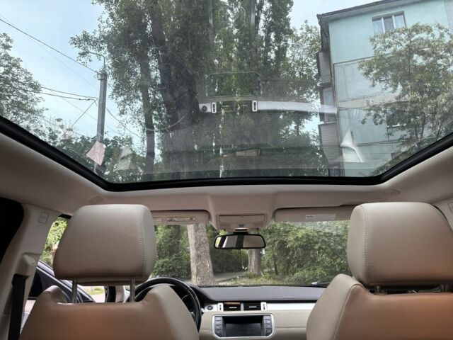 Чорний Ленд Ровер Евок, об'ємом двигуна 2 л та пробігом 115 тис. км за 19000 $, фото 11 на Automoto.ua