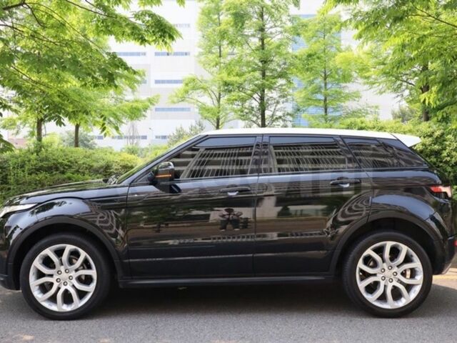 Черный Ленд Ровер Эвок, объемом двигателя 2.2 л и пробегом 78 тыс. км за 25500 $, фото 5 на Automoto.ua