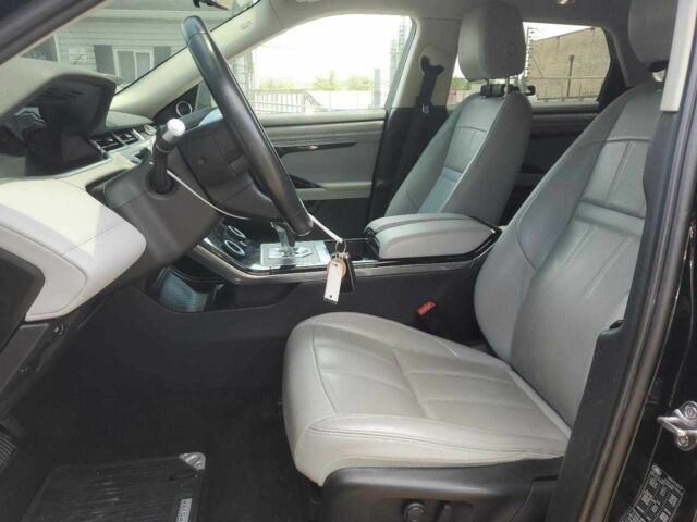 Черный Ленд Ровер Эвок, объемом двигателя 2 л и пробегом 31 тыс. км за 9000 $, фото 6 на Automoto.ua