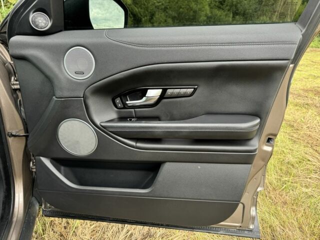 Ленд Ровер Эвок 2015 в Ивано-Франковске на Automoto.ua Коричневый Ленд Ровер Эвок, объемом двигателя 2 л и пробегом 118 тыс. км за 17000 $, фото 8 на Automoto.ua