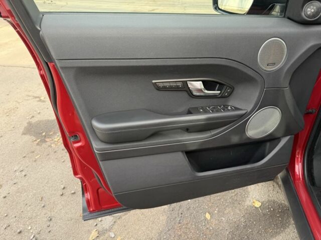 Червоний Ленд Ровер Евок, об'ємом двигуна 2.2 л та пробігом 176 тис. км за 15900 $, фото 12 на Automoto.ua